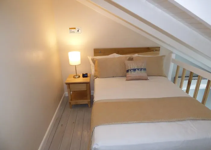 Two Bedroom Loft E29 3*