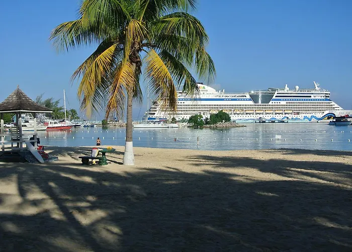 Two Bedroom Loft E29 Aparthotel Ocho Rios